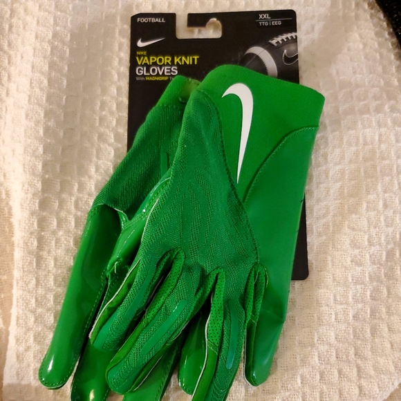 Nike Other - Nike Vapor Knit Football MagniGrip Receiver Gloves Green White Size 2XL